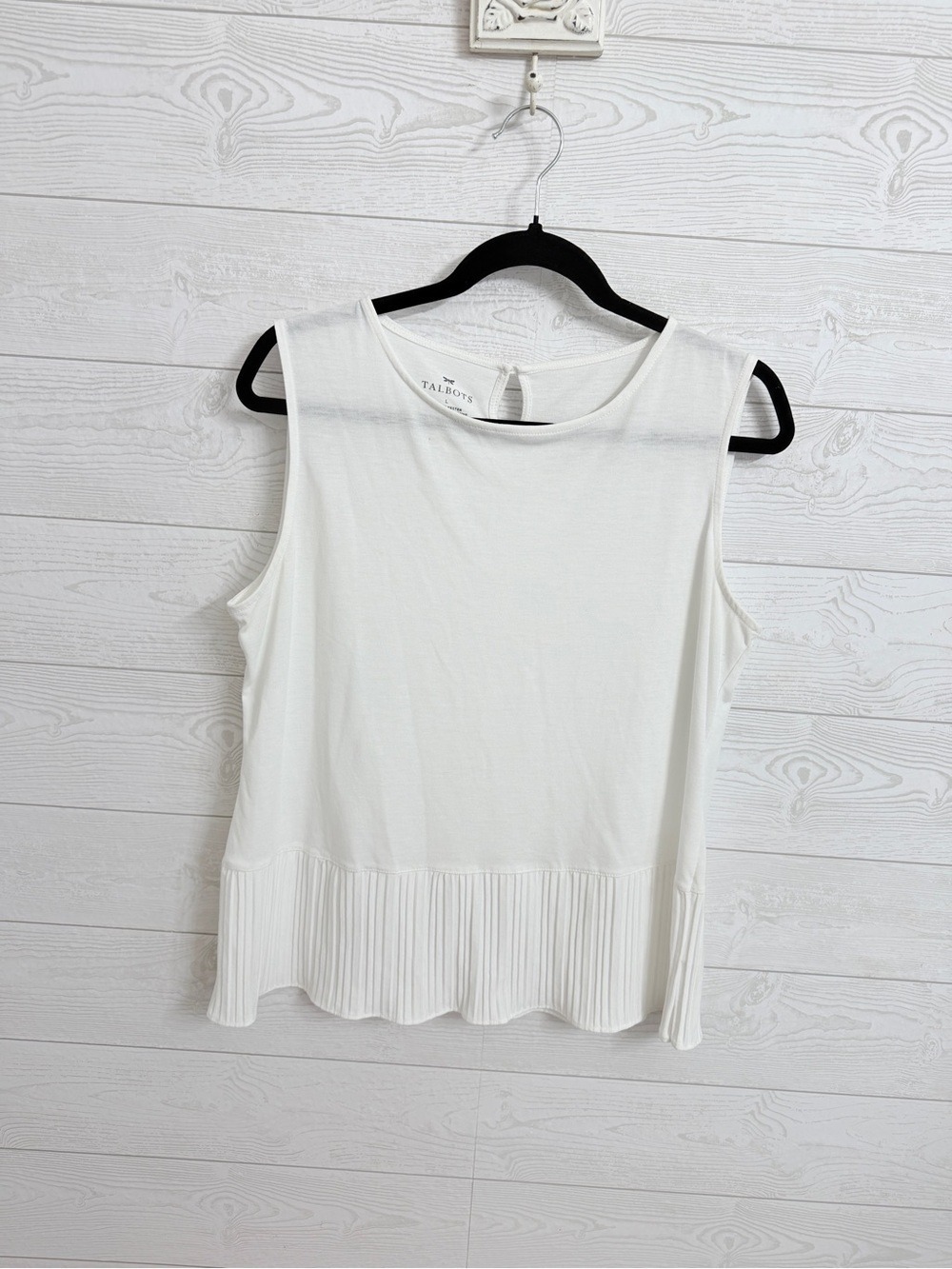 Talbots White Sleeveless Pleated-Hem Tank. Size L